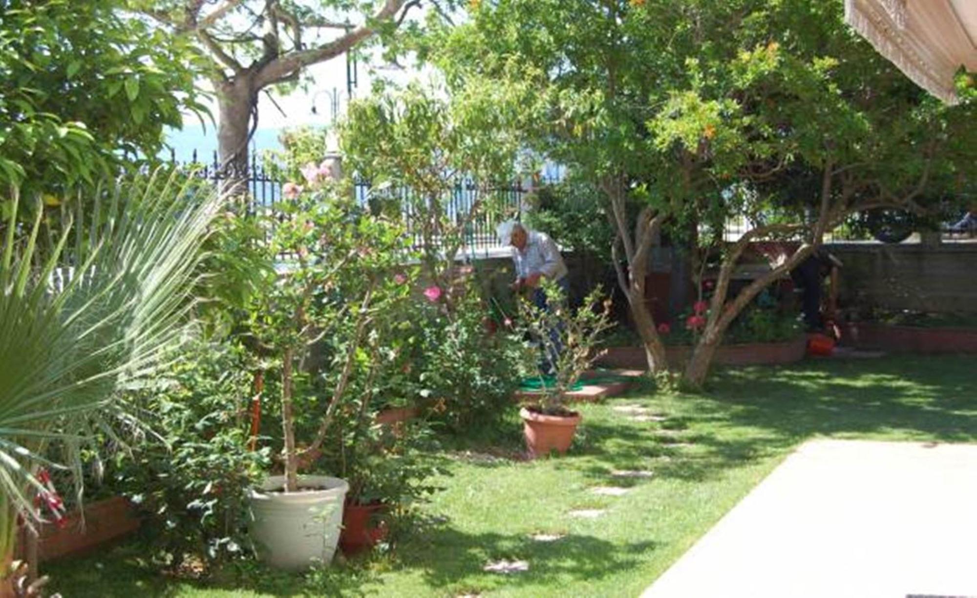 Melachrini Apartments Vrasná Kültér fotó