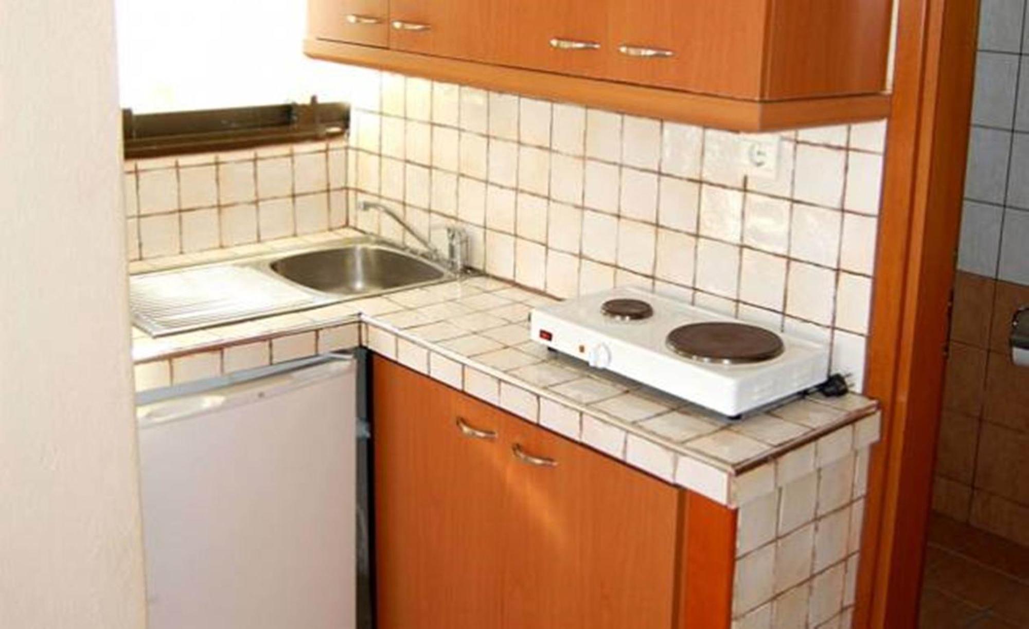 Melachrini Apartments Vrasná Kültér fotó