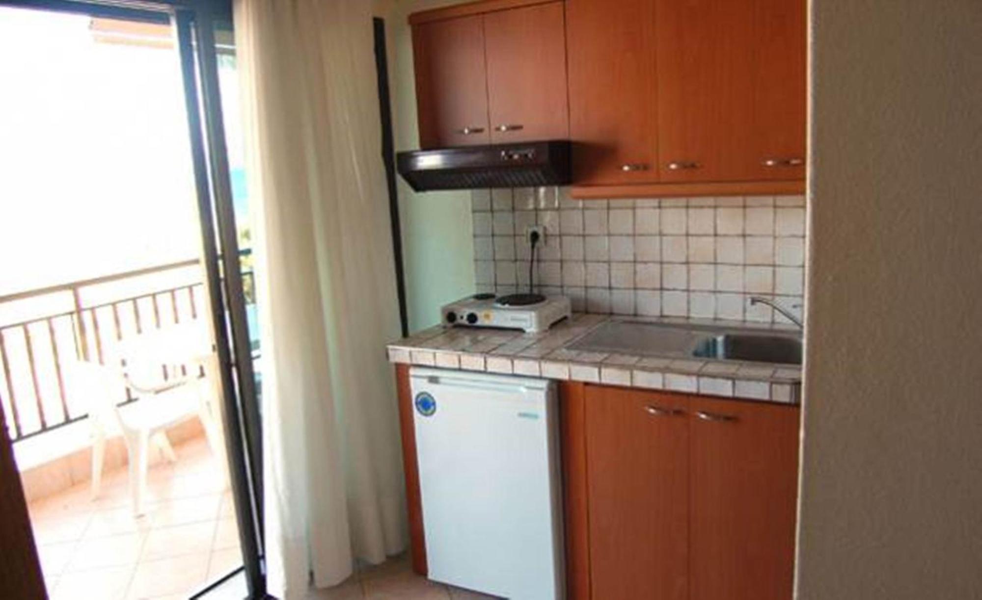 Melachrini Apartments Vrasná Kültér fotó