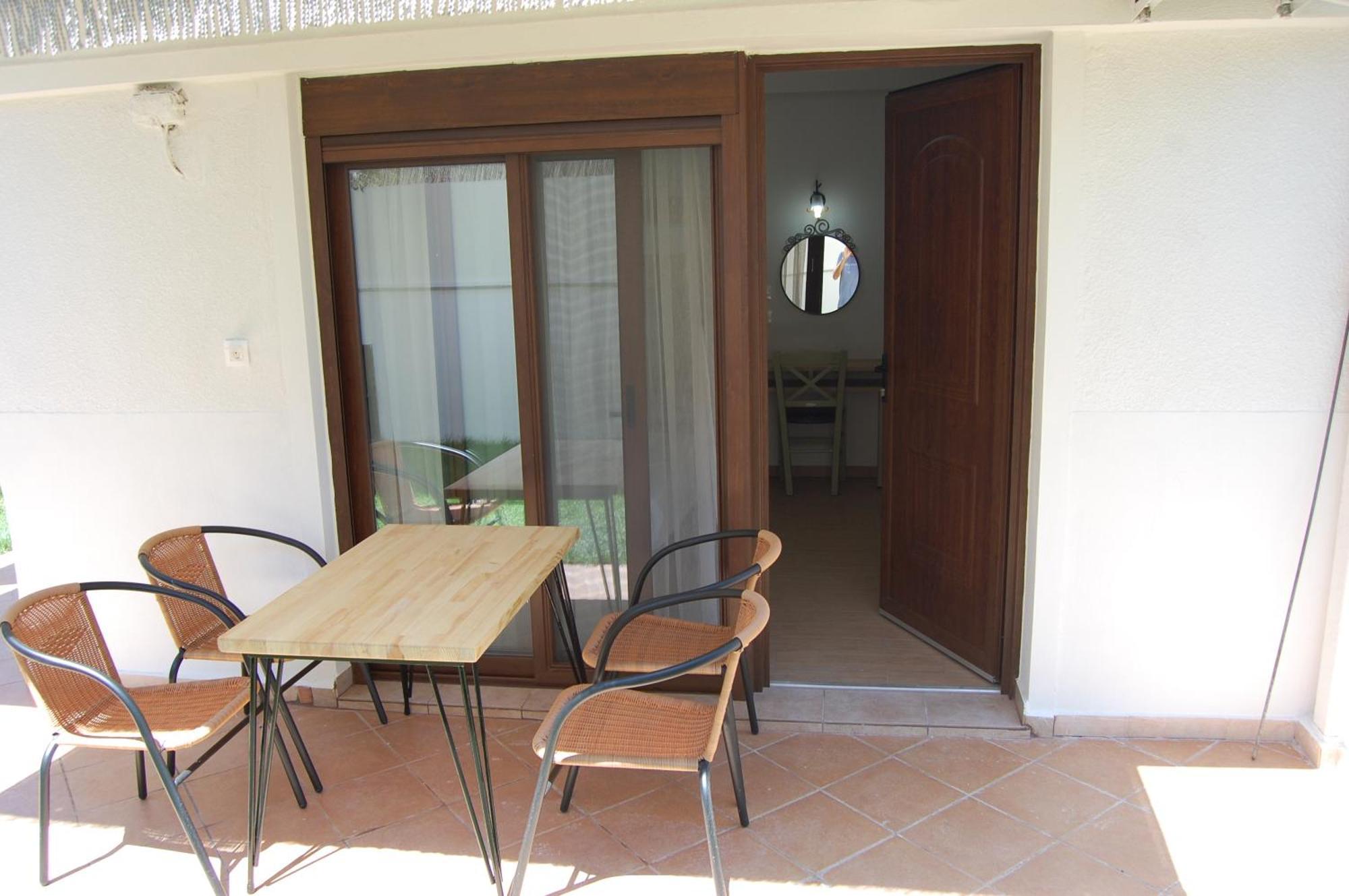 Melachrini Apartments Vrasná Kültér fotó