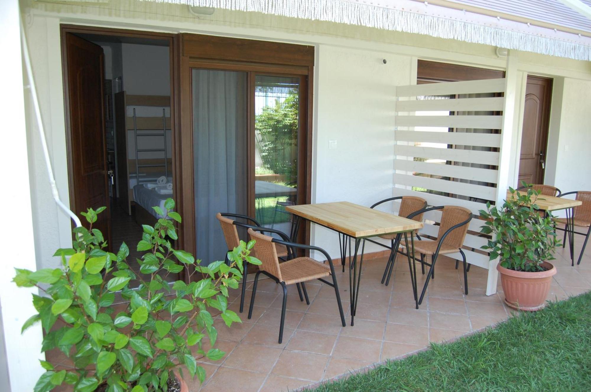 Melachrini Apartments Vrasná Kültér fotó